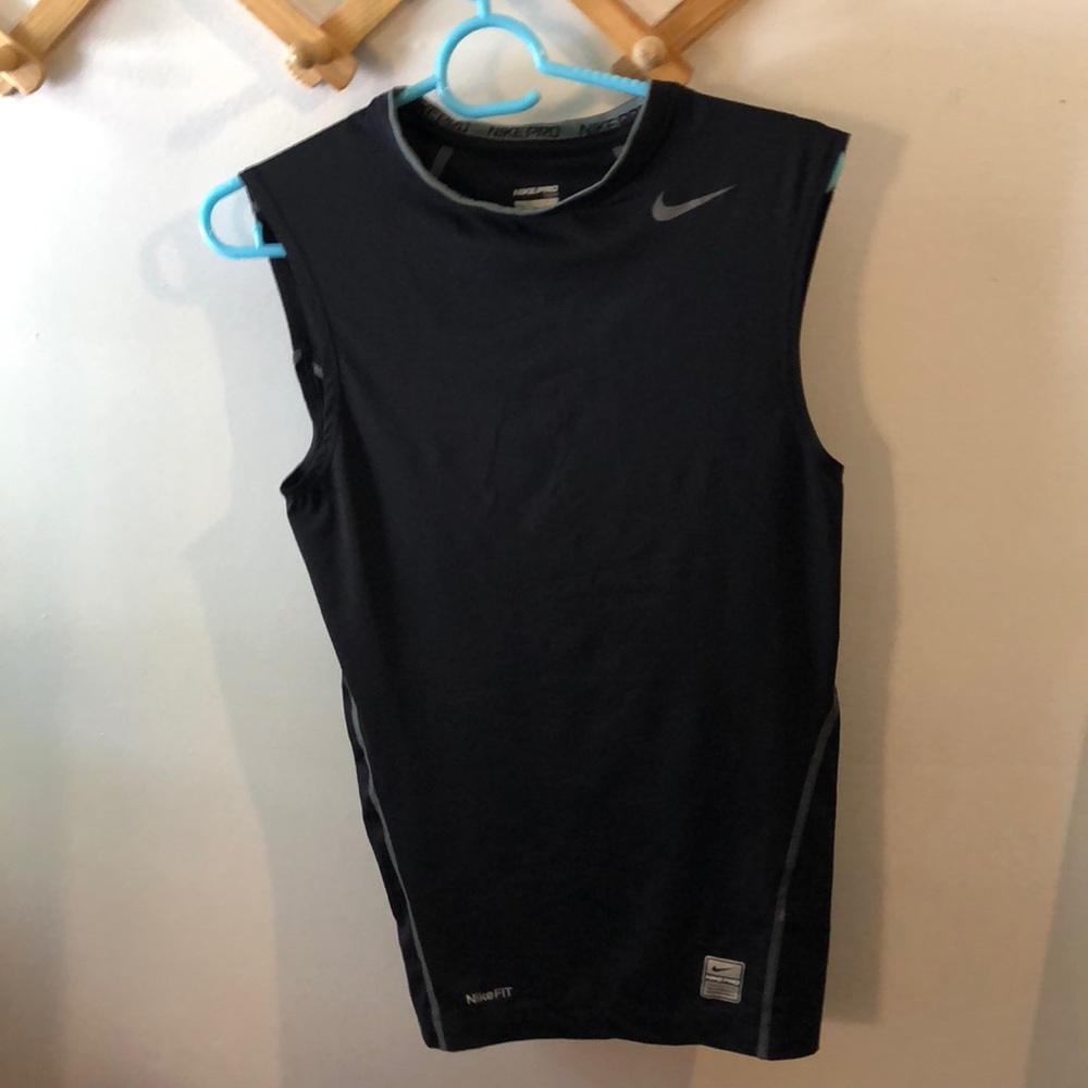 Nike pro black workout tank size s